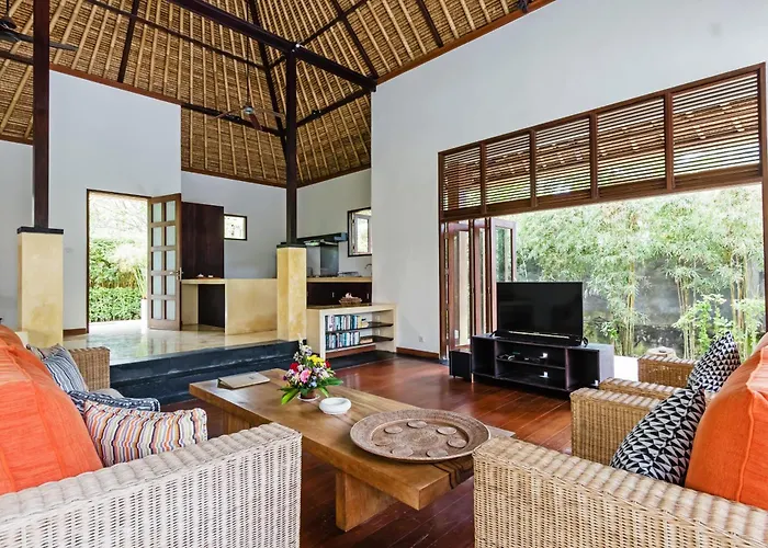 Villa Sasoon Beach 100M Full Services 250 Mbps * Candidasa